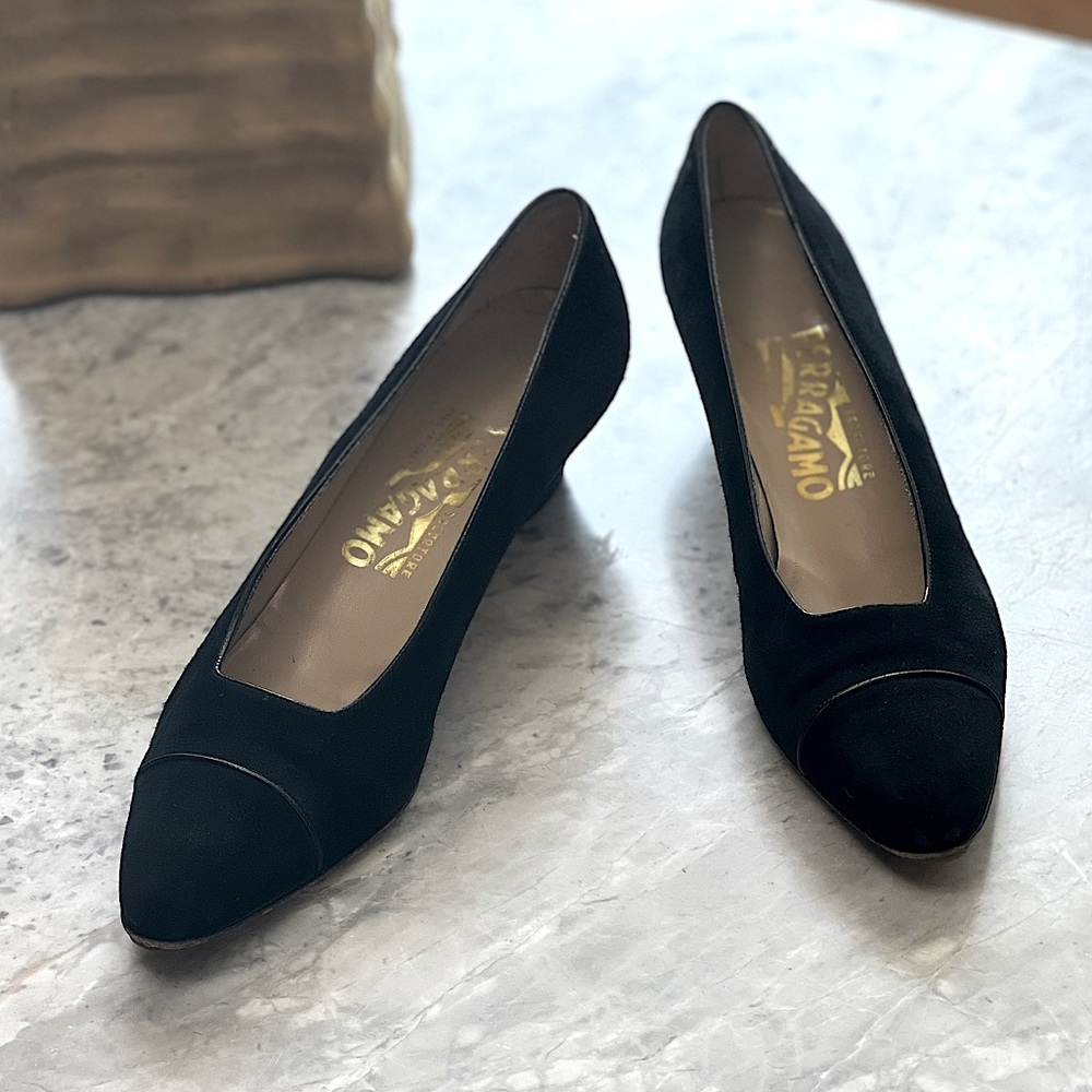 Vintage Salvatore Ferragamo Suede Pumps